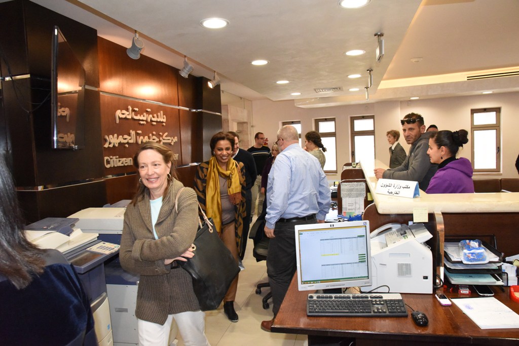 رئيسة بلدية بيت لحم تستقبل رئيس بلدية دورماغن ووفد مؤسسة مجتمعات عالمية 