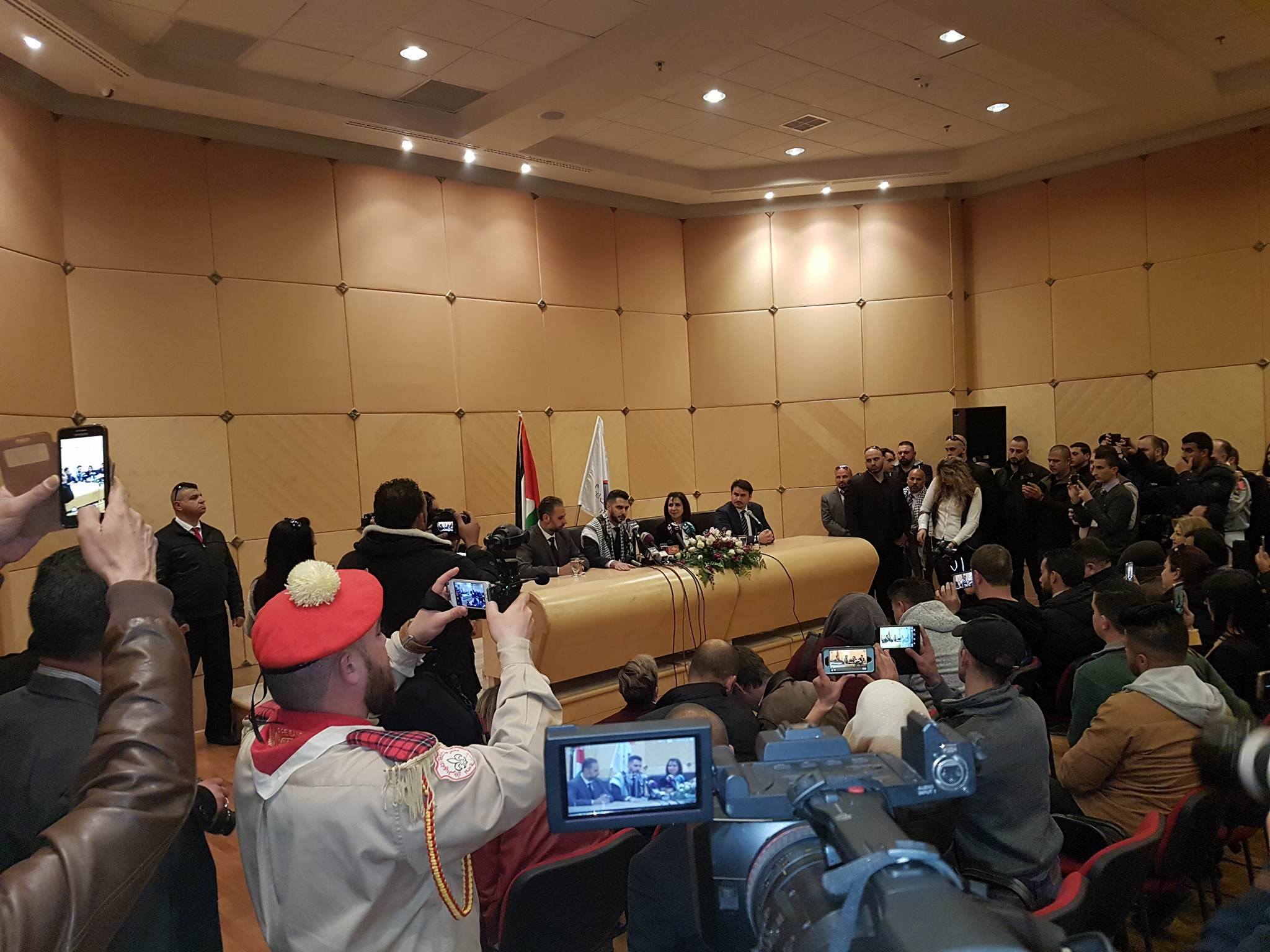  بلدية بيت لحم بالتعاون مع المحافظة ينظمون حفل إستقبال لمحبوب العرب يعقوب شاهين في ساحة المهد 