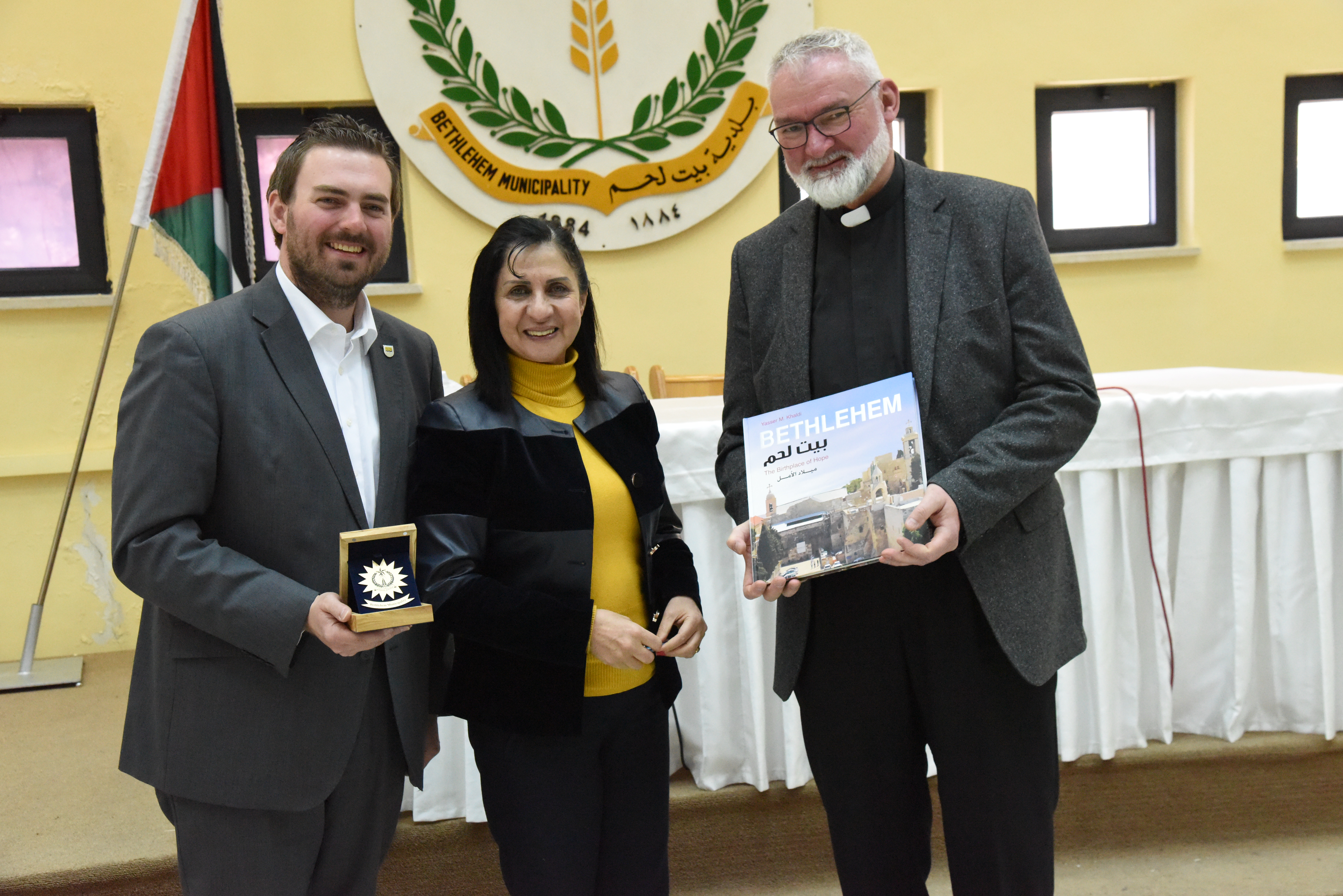 رئيسة بلدية بيت لحم تستقبل رئيس بلدية دورماغن ووفد مؤسسة مجتمعات عالمية 