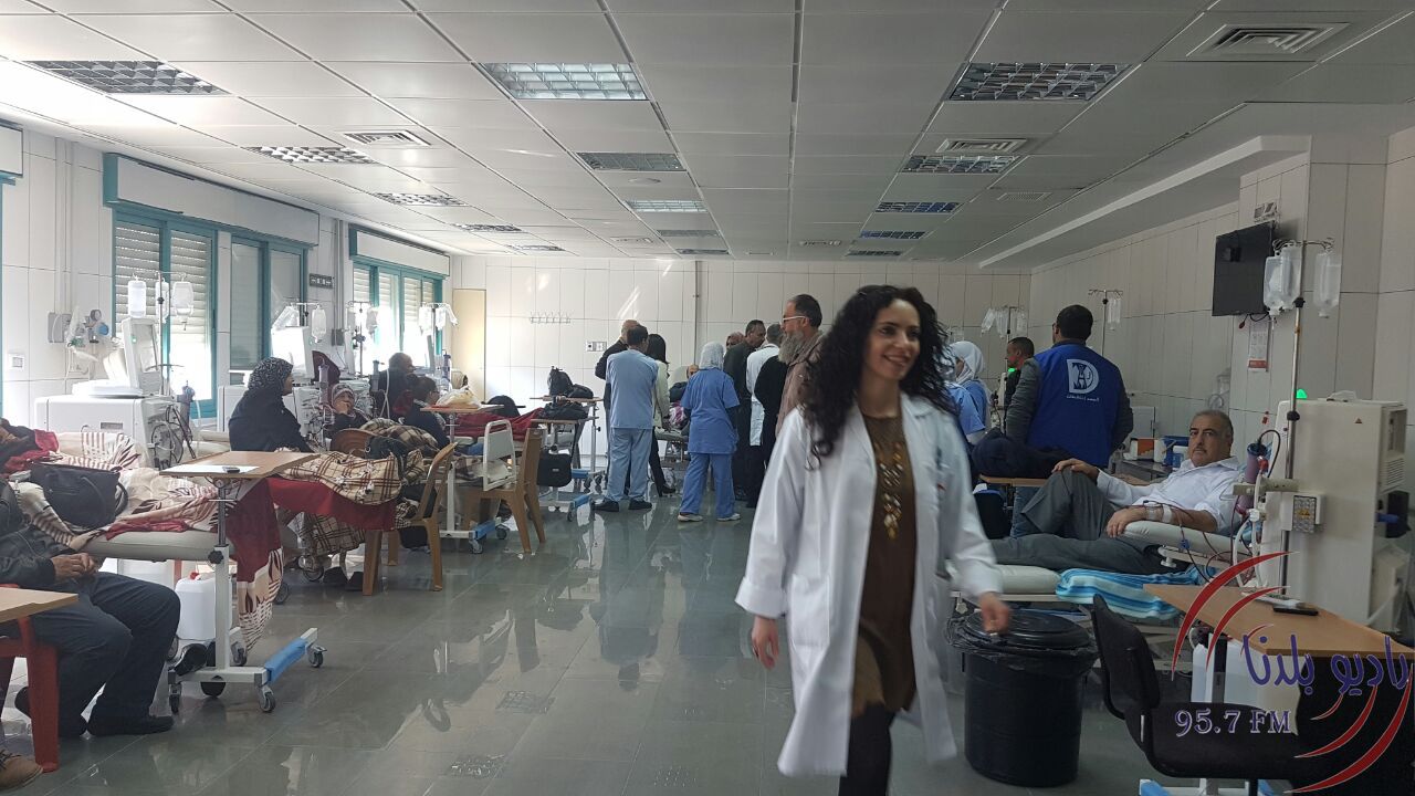 بابون في جولة تفقدية لمستشفى بيت جالا الحكومي بعد وصول  أجهزة جديدة لقسم غسيل الكلى والمستشفى يكرم بابون لدعمها المتواصل للقسم وسعيها لإحضار المكاينات الجديدة 
