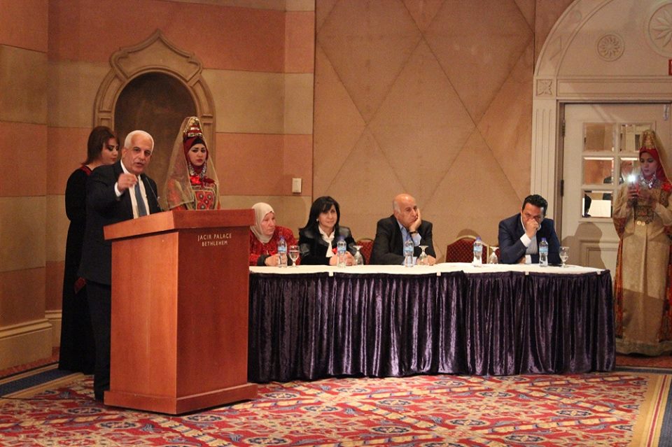 رئيسة بلدية بيت لحم تشارك في الحفل التكريمي المركزي لنساء مناضلات ومبدعات بمناسبة الثامن من اذار