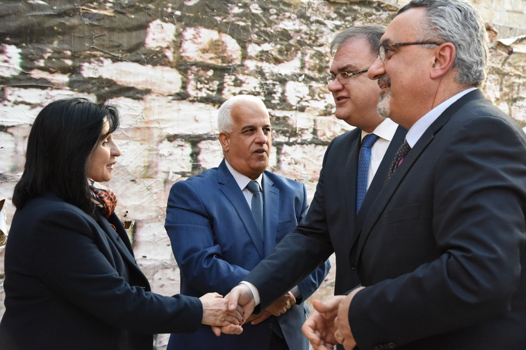 رئيسة بلدية بيت لحم تشارك في استقبال الرئيس البوسني 