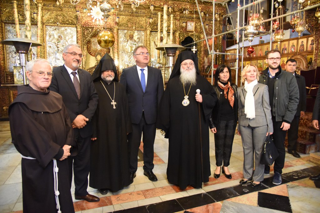 رئيسة بلدية بيت لحم تشارك في استقبال الرئيس البوسني 