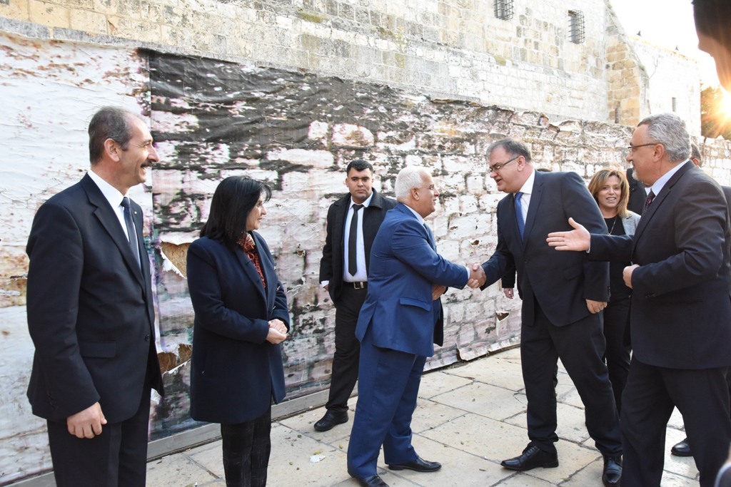 رئيسة بلدية بيت لحم تشارك في استقبال الرئيس البوسني 