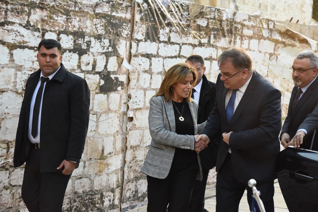 رئيسة بلدية بيت لحم تشارك في استقبال الرئيس البوسني 