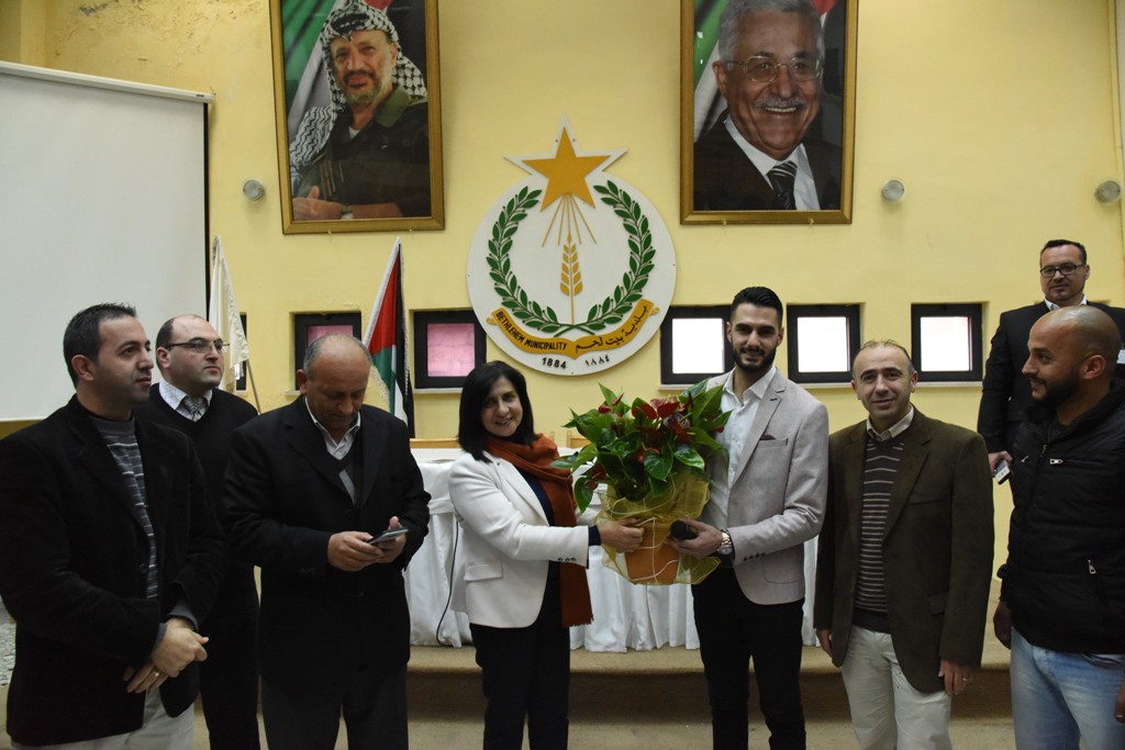 إحتفال عيد الأم في بلدية بيت لحم بحضور محبوب العرب يعقوب شاهين