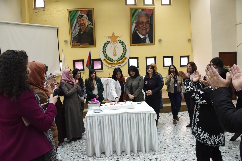 إحتفال عيد الأم في بلدية بيت لحم بحضور محبوب العرب يعقوب شاهين