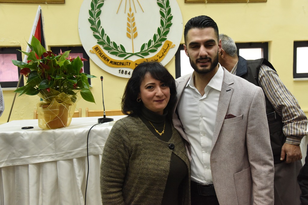 إحتفال عيد الأم في بلدية بيت لحم بحضور محبوب العرب يعقوب شاهين