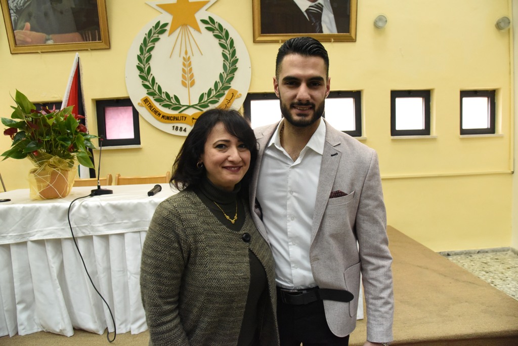 إحتفال عيد الأم في بلدية بيت لحم بحضور محبوب العرب يعقوب شاهين