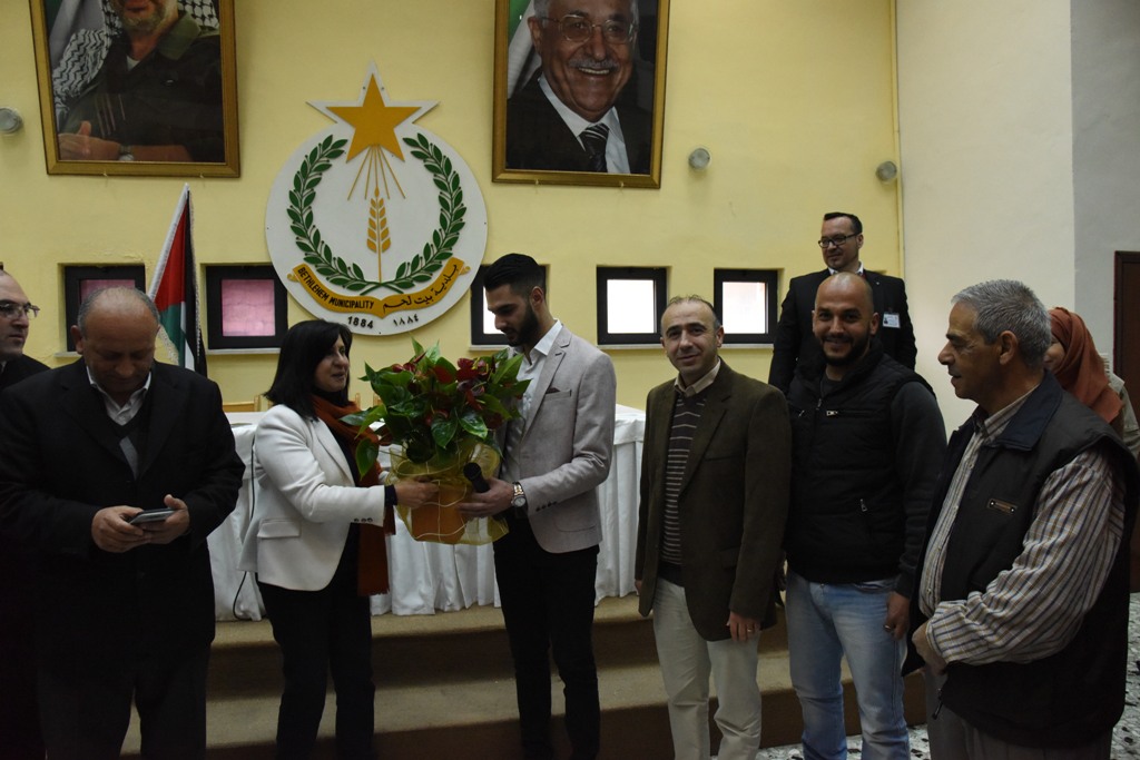 إحتفال عيد الأم في بلدية بيت لحم بحضور محبوب العرب يعقوب شاهين