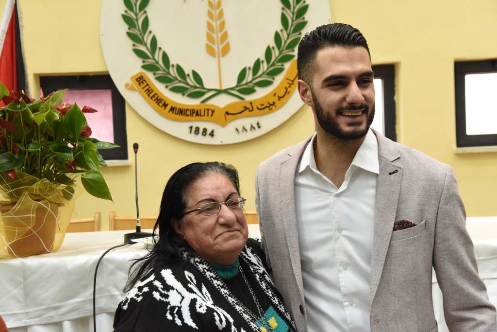 إحتفال عيد الأم في بلدية بيت لحم بحضور محبوب العرب يعقوب شاهين