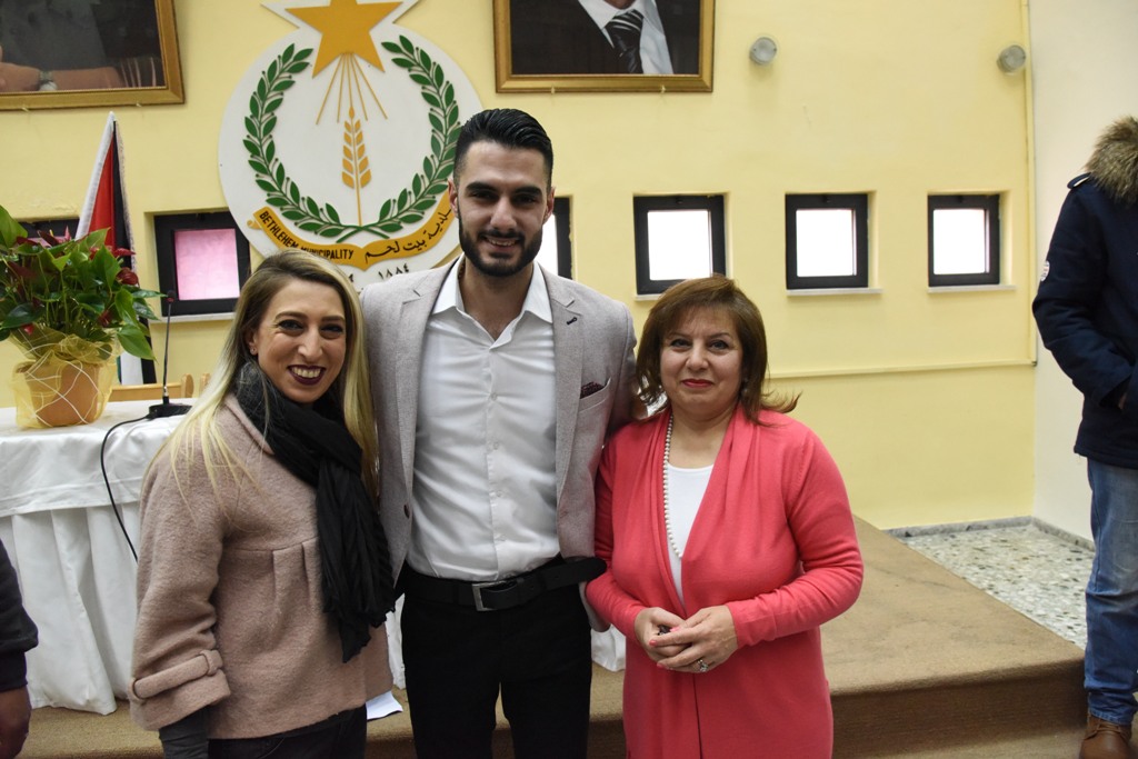إحتفال عيد الأم في بلدية بيت لحم بحضور محبوب العرب يعقوب شاهين