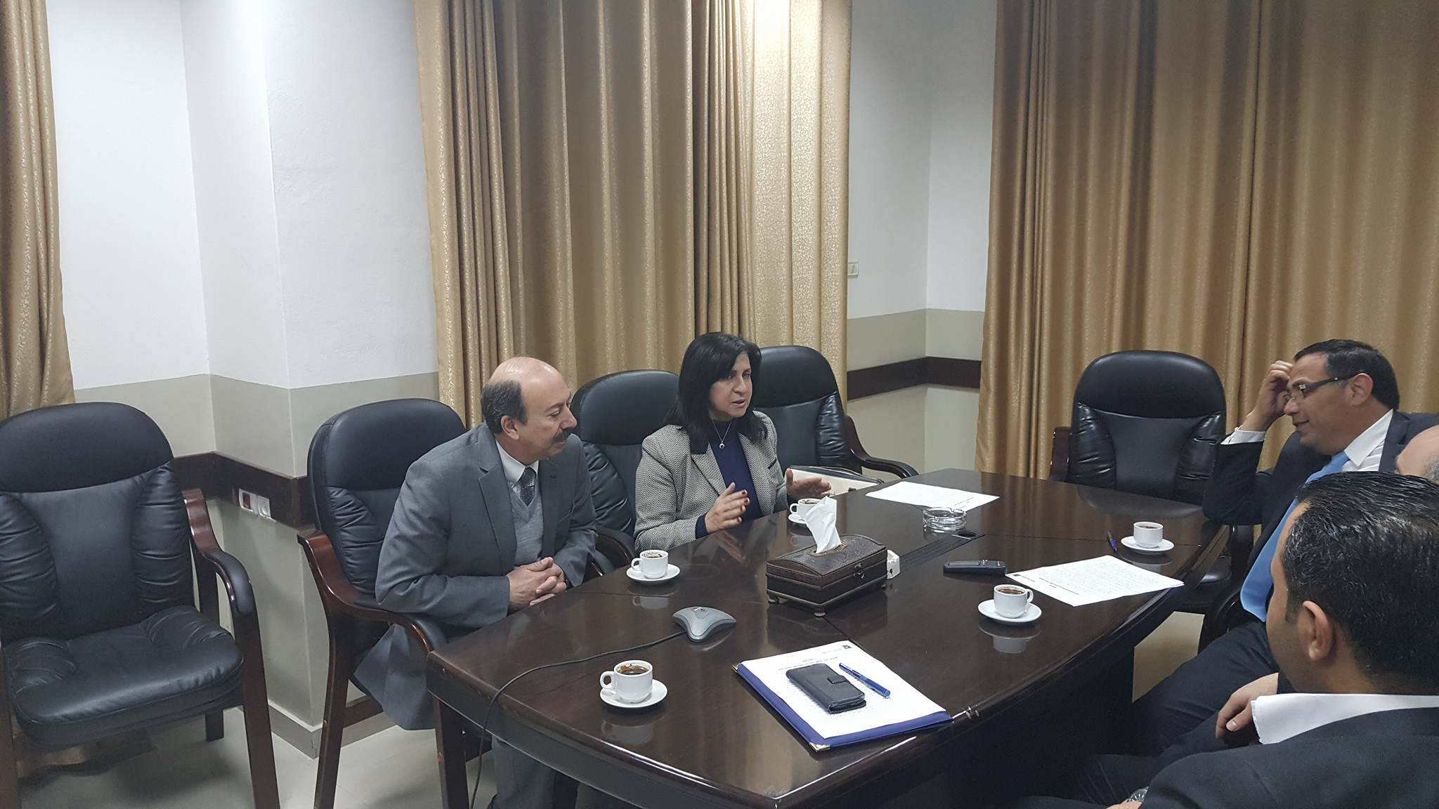  رئيسة بلدية بيت لحم ورئيس هيئة التقاعد الفلسطينية يوقعان إتفافية إنتفاع البلدية بقانون التقاعد العام