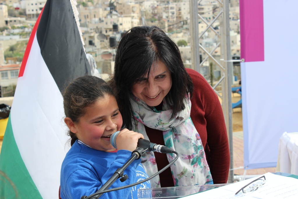 بلدية بيت لحم تفتتح مع شركائها حديقة البيارة في شارع  باب الجبيعة في المدينة