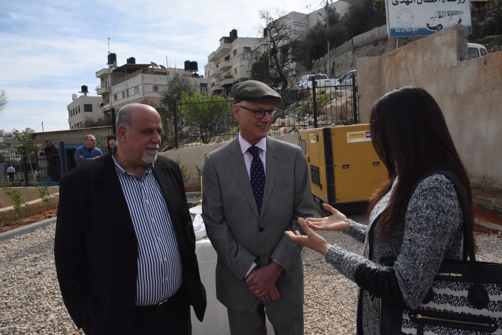 بلدية بيت لحم تفتتح مع شركائها حديقة البيارة في شارع  باب الجبيعة في المدينة