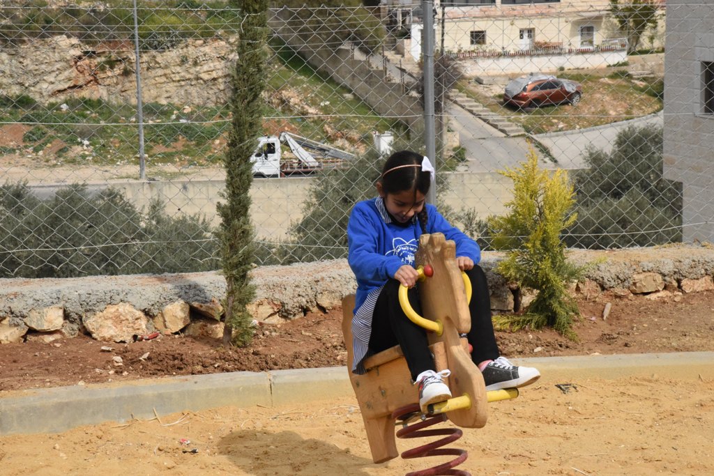 بلدية بيت لحم تفتتح مع شركائها حديقة البيارة في شارع  باب الجبيعة في المدينة