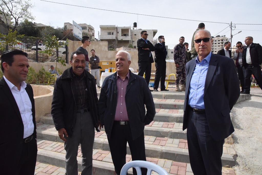 بلدية بيت لحم تفتتح مع شركائها حديقة البيارة في شارع  باب الجبيعة في المدينة