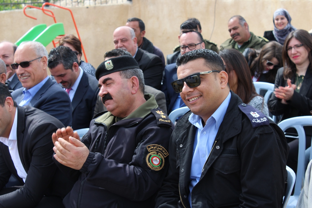 بلدية بيت لحم تفتتح مع شركائها حديقة البيارة في شارع  باب الجبيعة في المدينة