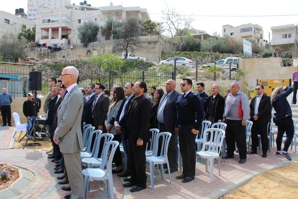 بلدية بيت لحم تفتتح مع شركائها حديقة البيارة في شارع  باب الجبيعة في المدينة