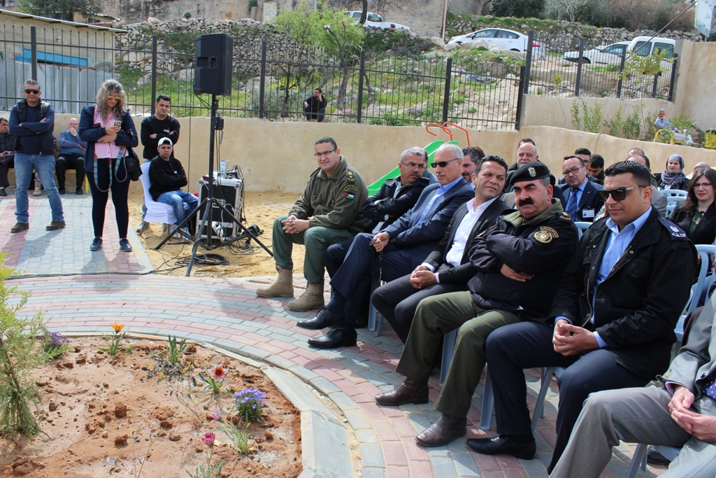 بلدية بيت لحم تفتتح مع شركائها حديقة البيارة في شارع  باب الجبيعة في المدينة