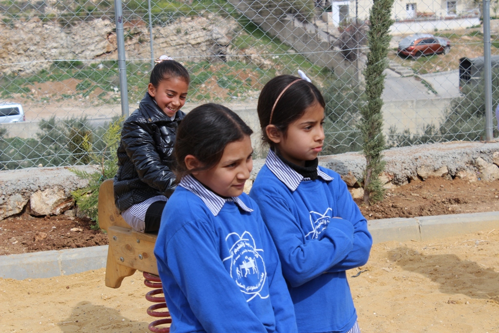 بلدية بيت لحم تفتتح مع شركائها حديقة البيارة في شارع  باب الجبيعة في المدينة