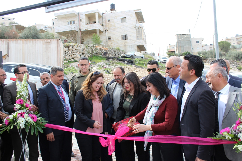 بلدية بيت لحم تفتتح مع شركائها حديقة البيارة في شارع  باب الجبيعة في المدينة