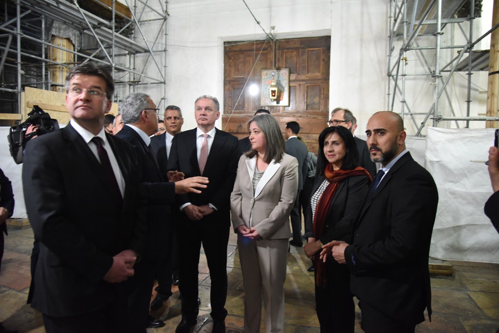 رئيسة بلدية بيت لحم تشارك في إستقبال رئيس جمهورية سلوفاكيا وتلتقي برئيس بلدية غرونوبل الفرنسية