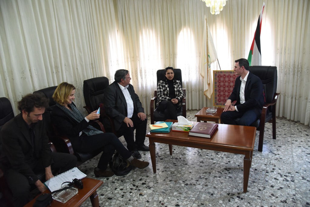 رئيسة بلدية بيت لحم تشارك في إستقبال رئيس جمهورية سلوفاكيا وتلتقي برئيس بلدية غرونوبل الفرنسية