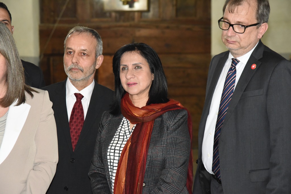 رئيسة بلدية بيت لحم تشارك في إستقبال رئيس جمهورية سلوفاكيا وتلتقي برئيس بلدية غرونوبل الفرنسية