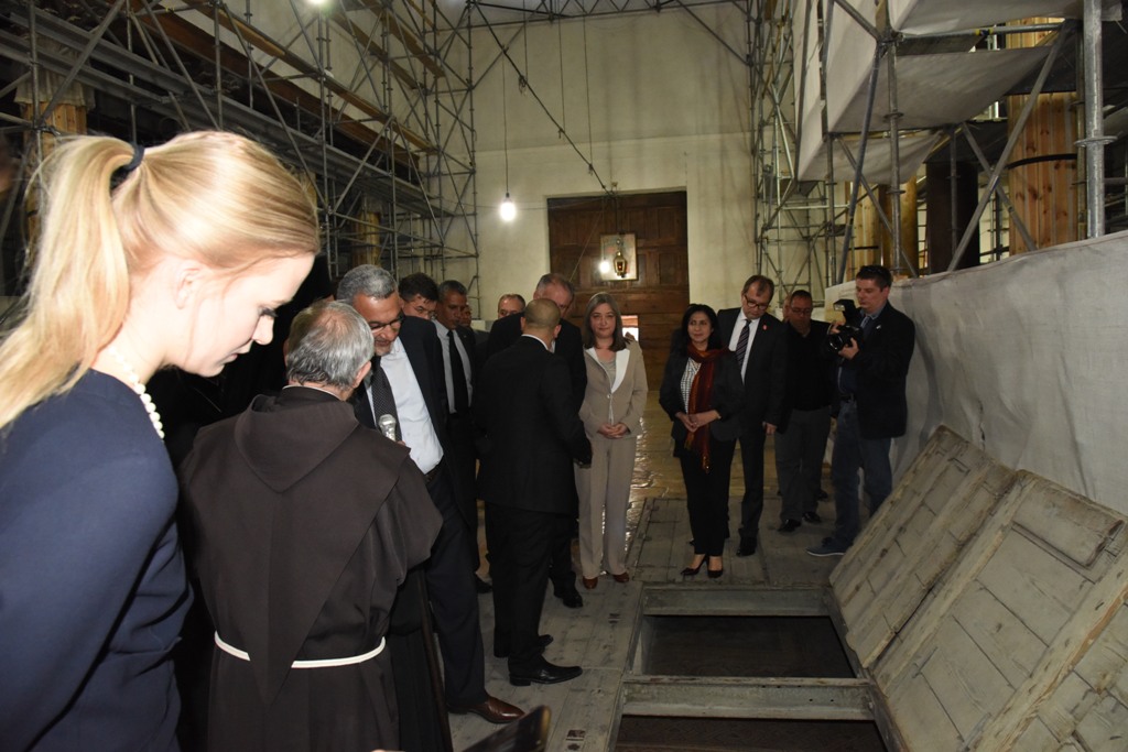 رئيسة بلدية بيت لحم تشارك في إستقبال رئيس جمهورية سلوفاكيا وتلتقي برئيس بلدية غرونوبل الفرنسية