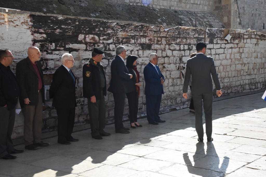 رئيسة بلدية بيت لحم تشارك في إستقبال رئيس جمهورية سلوفاكيا وتلتقي برئيس بلدية غرونوبل الفرنسية