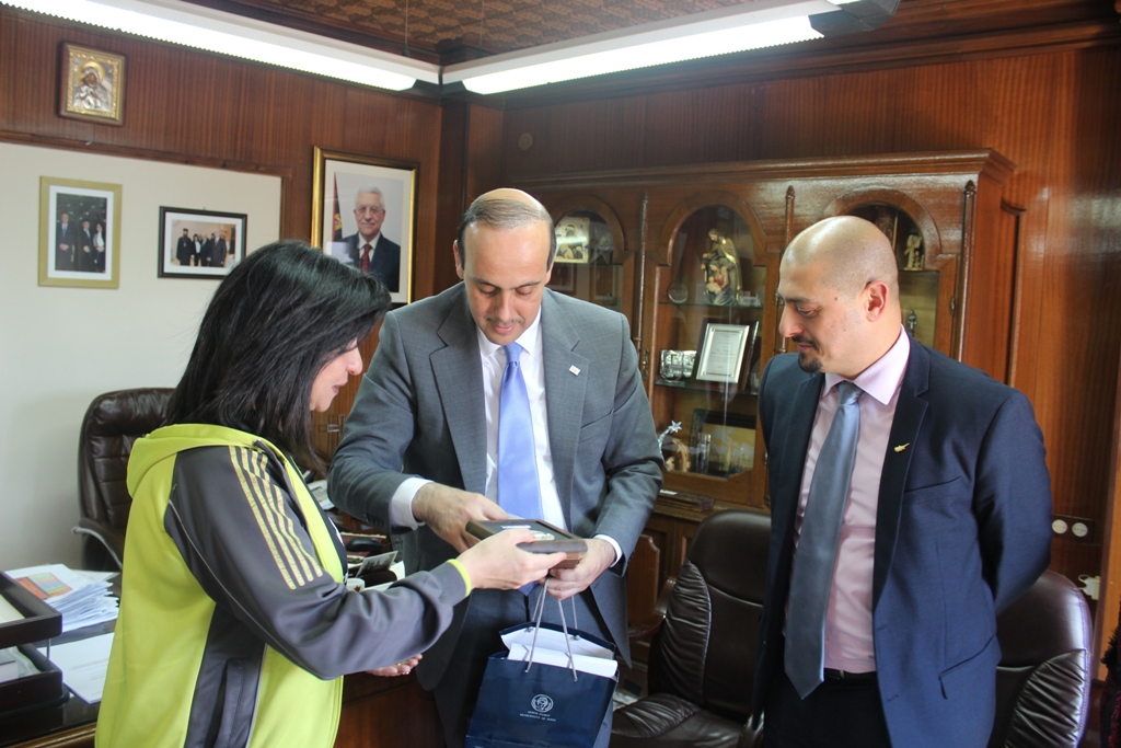 لقاء يجمع رئيسي بلديتي بيت لحم وبافوس القبرصية بهدف بحث توقيع اتفافية توأمة لدعم التبادل السياحي