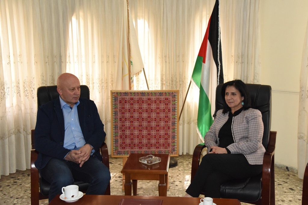  رئيسة بلدية بيت لحم تستقبل رئيس بلدية هابسالو الأستونية المتوأمة مع بيت لحم 