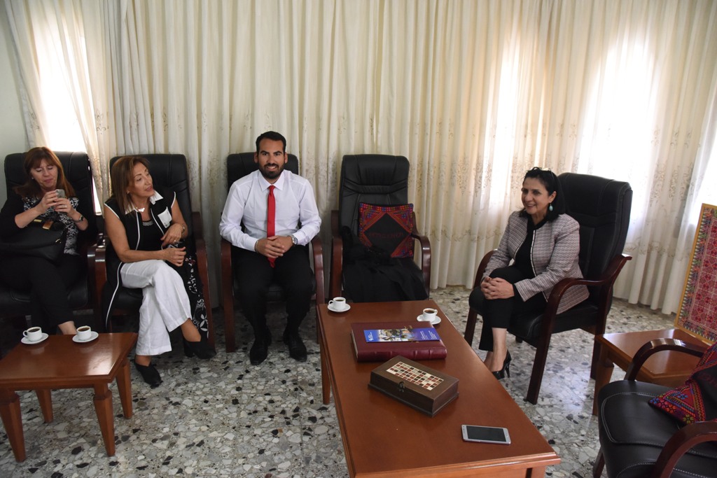 بابون تلتقي بوفد من مغتربي أبناء محافظة بيت لحم القادمين من تشلي 