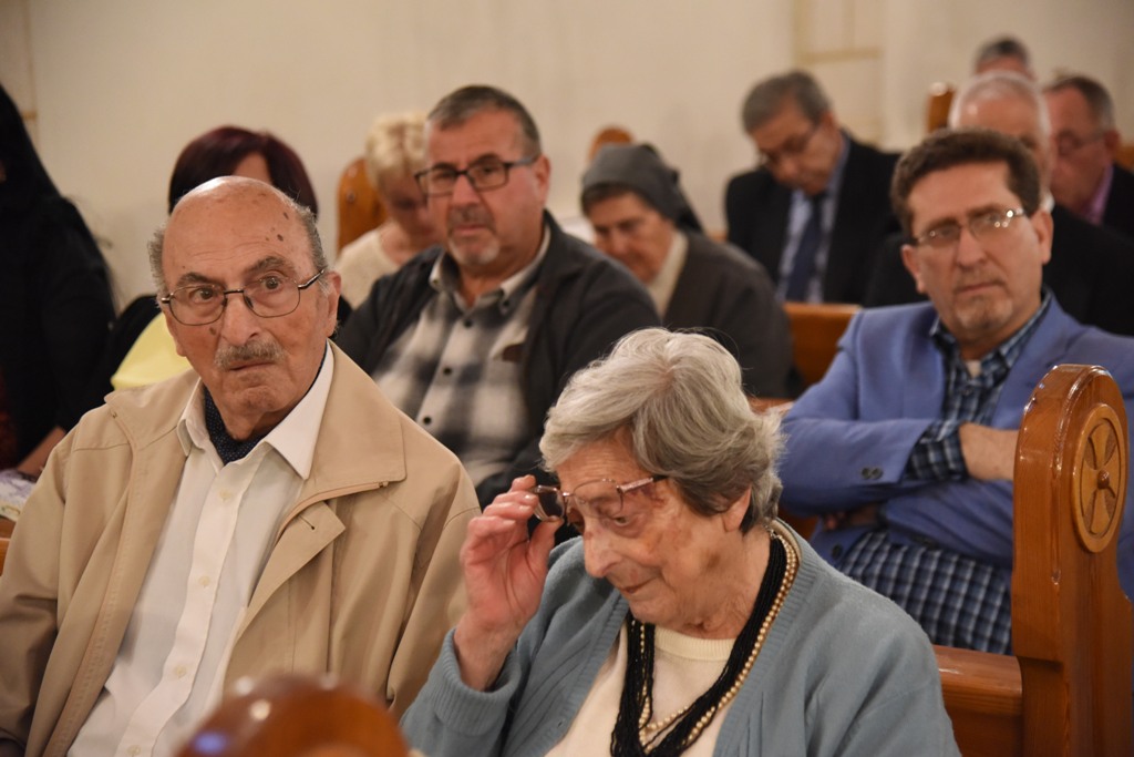  في إطار إتفاقية التوأمة بين بلديتي بيت لحم وهابسالو الأستونية عرض موسيقي ينادي بالسلام والمحبة في جامعة بيت لحم