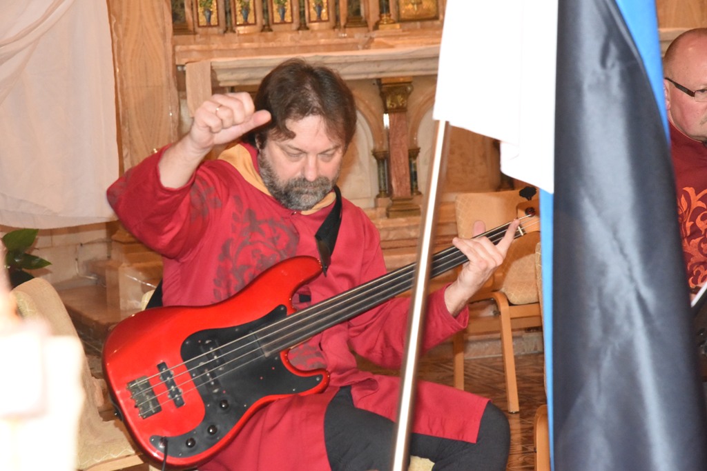  في إطار إتفاقية التوأمة بين بلديتي بيت لحم وهابسالو الأستونية عرض موسيقي ينادي بالسلام والمحبة في جامعة بيت لحم