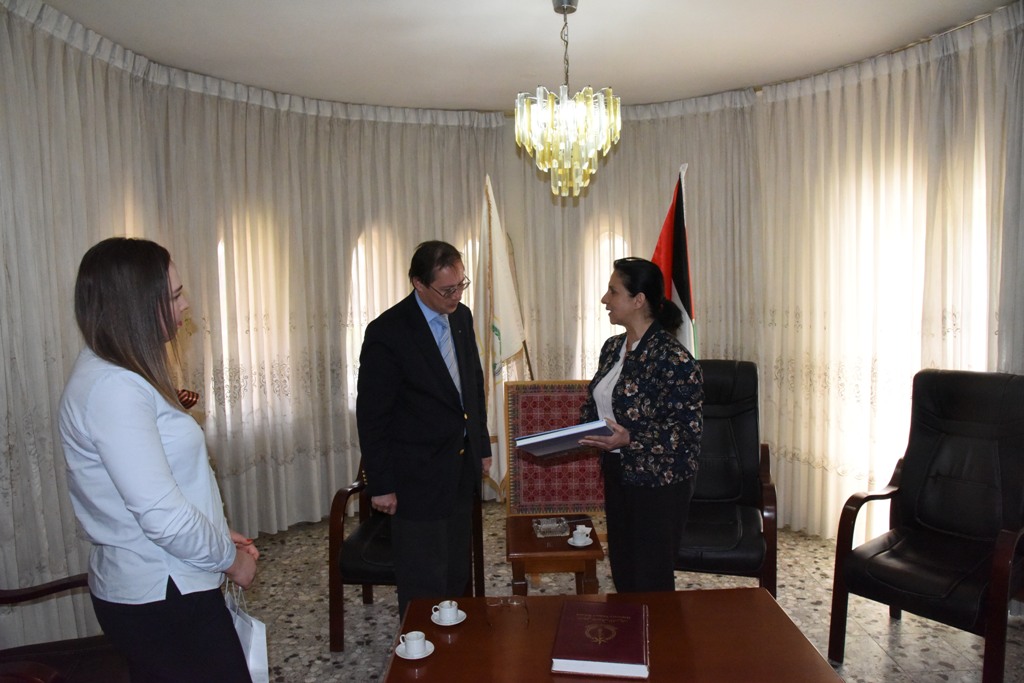 رئيسة بلدية بيت لحم تستقبل ممثل جمهورية روسيا الإتحادية الجديد لدى دولة فلسطين