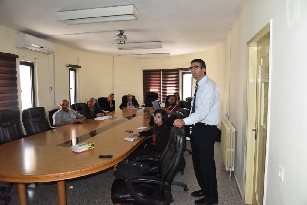 إجتماع في بلدية بيت لحم لعرض فكرة التصميم الأولي لمشروع اعادة تأهيل شارع النجمة