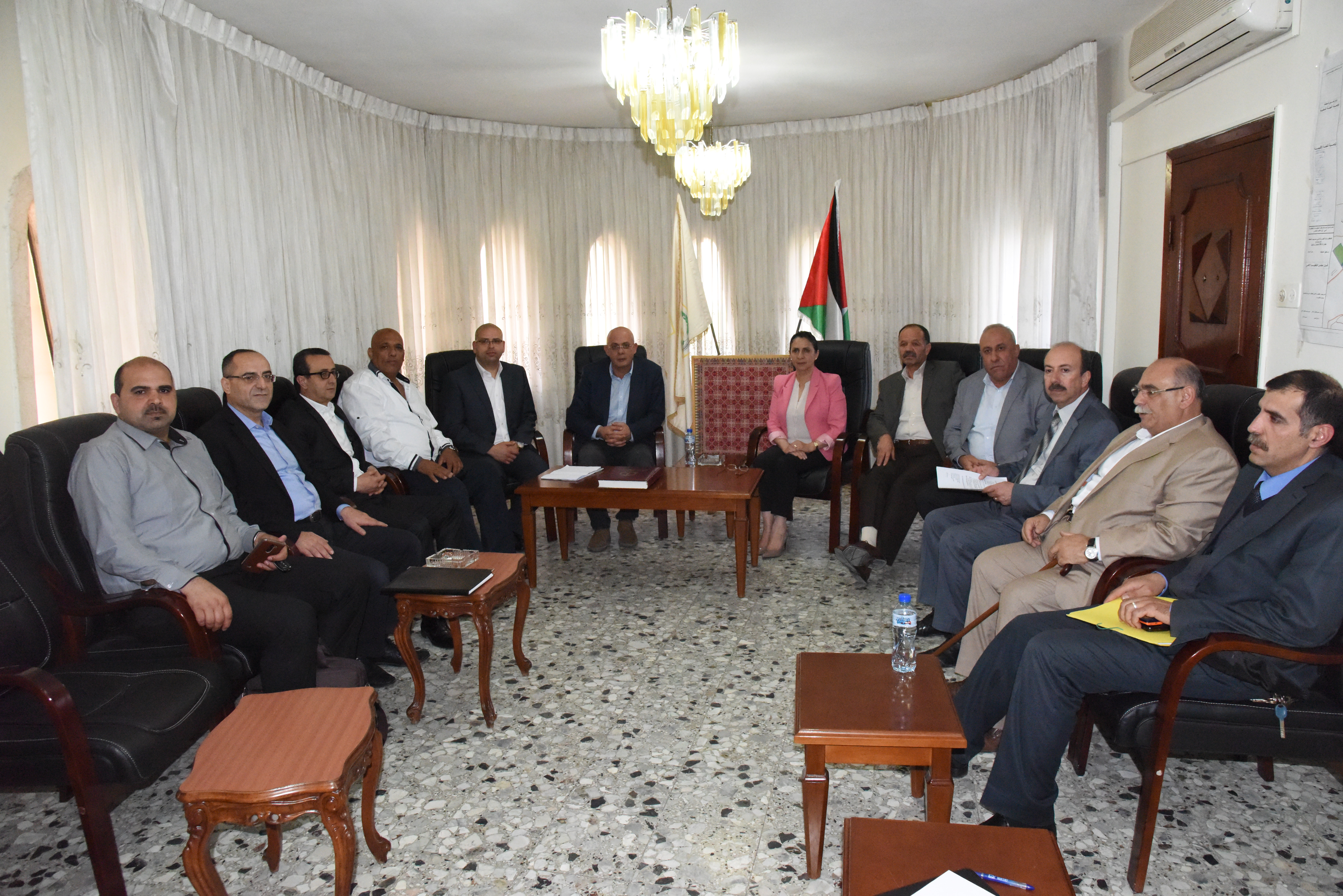 مؤتمر صحفي في بلدية بيت لحم حول قضية تسليم وإستلام محطة الباصات المركزية 