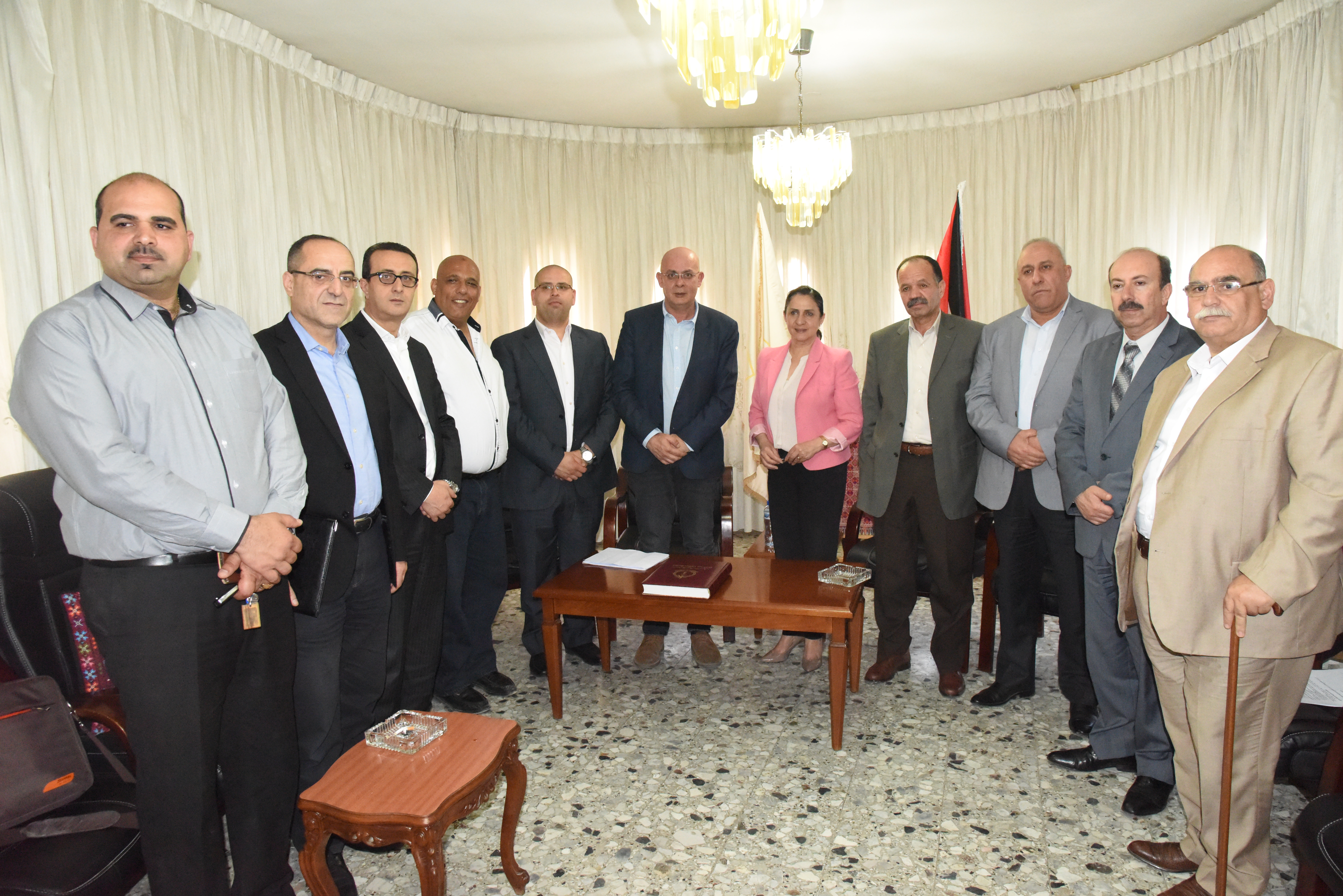 مؤتمر صحفي في بلدية بيت لحم حول قضية تسليم وإستلام محطة الباصات المركزية 