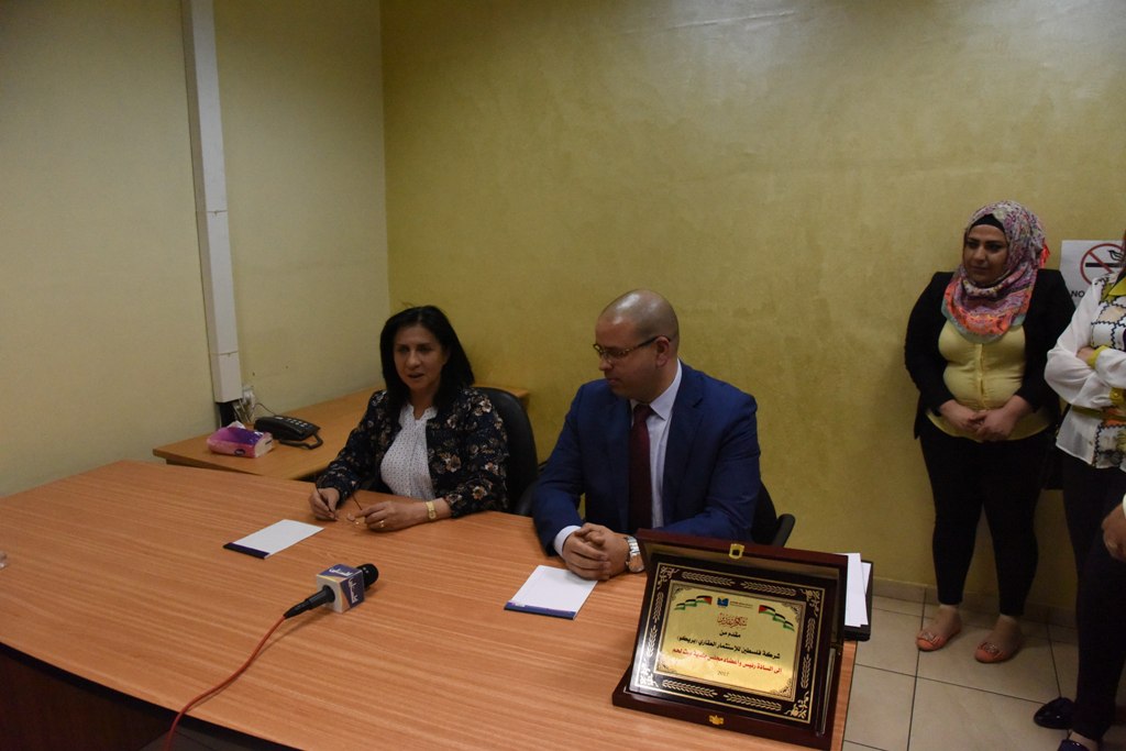 بلدية بيت لحم تستلم رسميا محطة الباصات المركزية في بيت لحم 