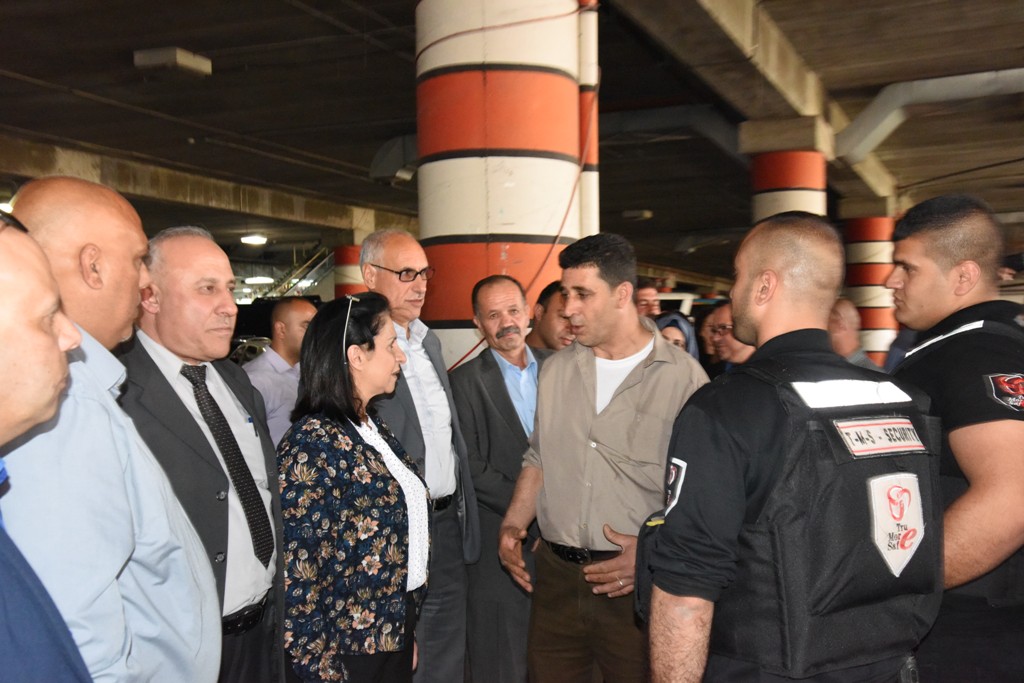 بلدية بيت لحم تستلم رسميا محطة الباصات المركزية في بيت لحم 