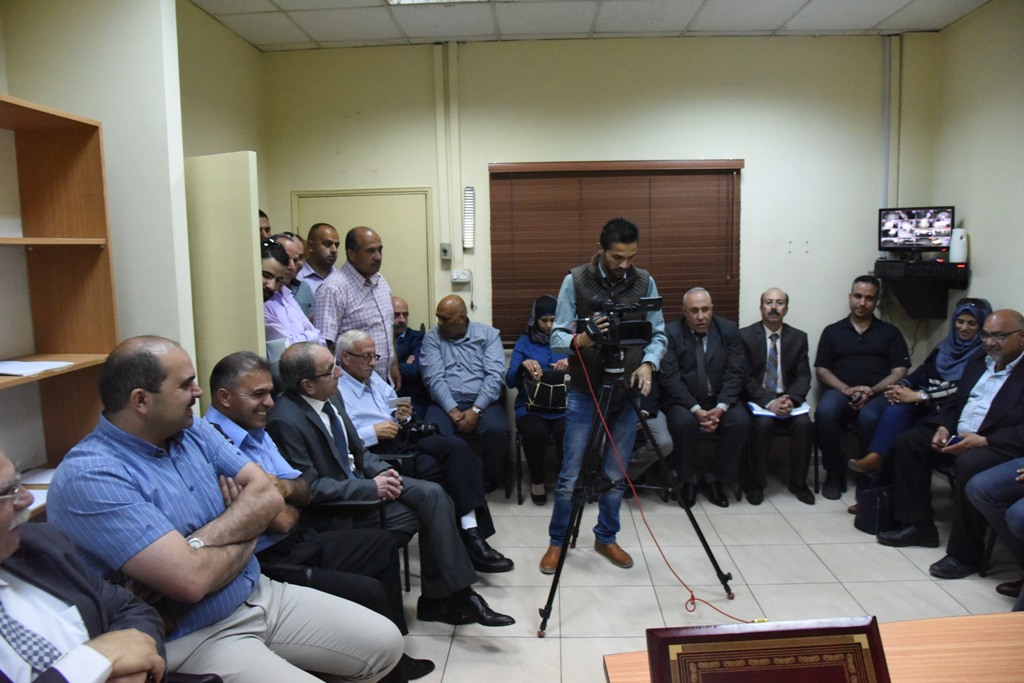 بلدية بيت لحم تستلم رسميا محطة الباصات المركزية في بيت لحم 