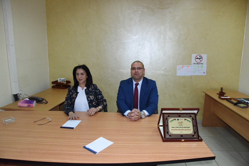 بلدية بيت لحم تستلم رسميا محطة الباصات المركزية في بيت لحم 