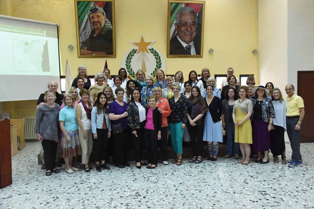 بابون تستقبل وفدا نسويا أمريكيا من مركز المرأة و الديمقراطية