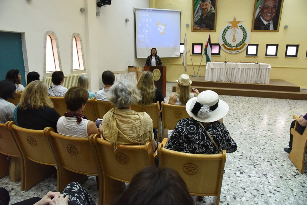 بابون تستقبل وفدا نسويا أمريكيا من مركز المرأة و الديمقراطية