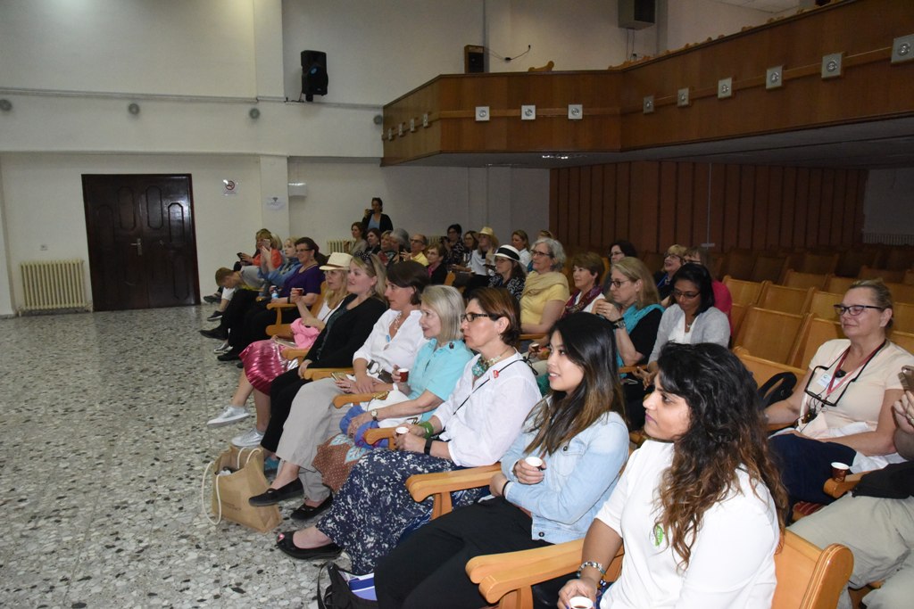 بابون تستقبل وفدا نسويا أمريكيا من مركز المرأة و الديمقراطية