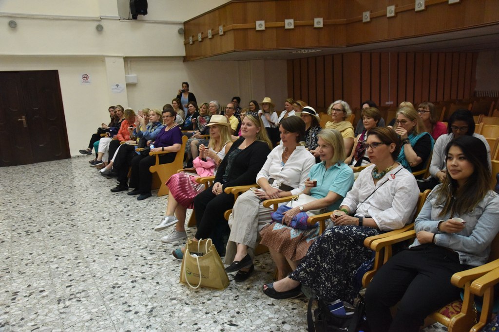 بابون تستقبل وفدا نسويا أمريكيا من مركز المرأة و الديمقراطية