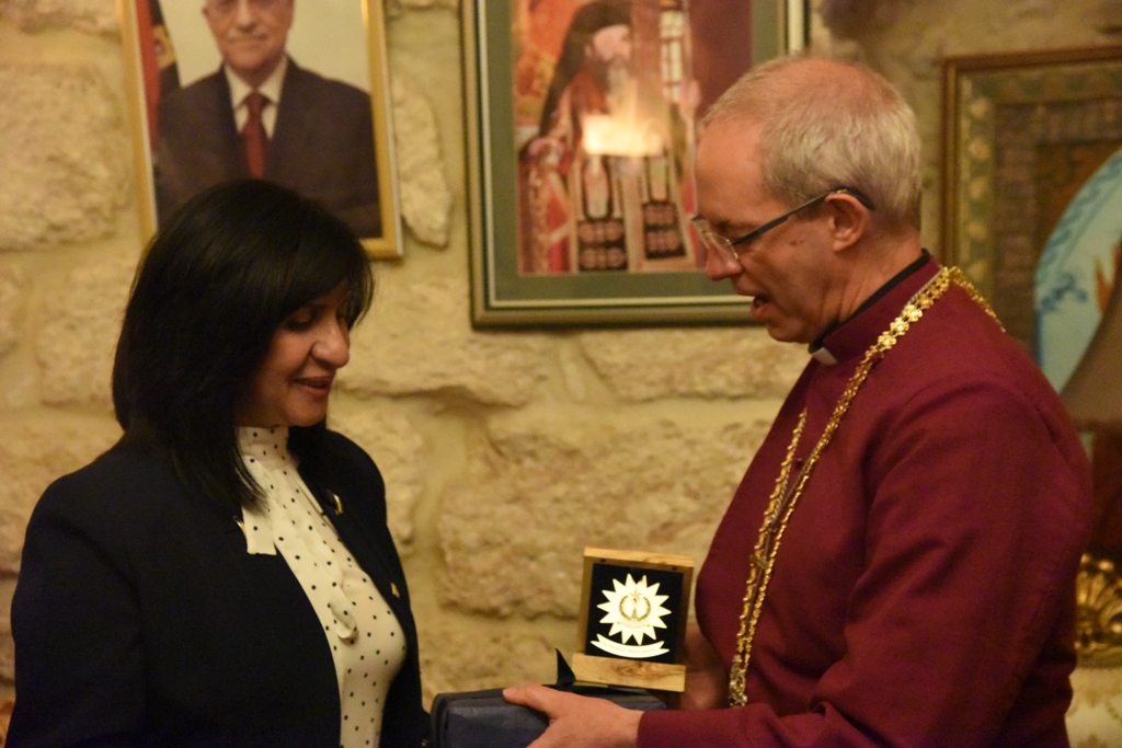 رئيسة بلدية بيت لحم تشارك في برنامج زيارة رئيس أساقفة كانتربري إلى بيت لحم 