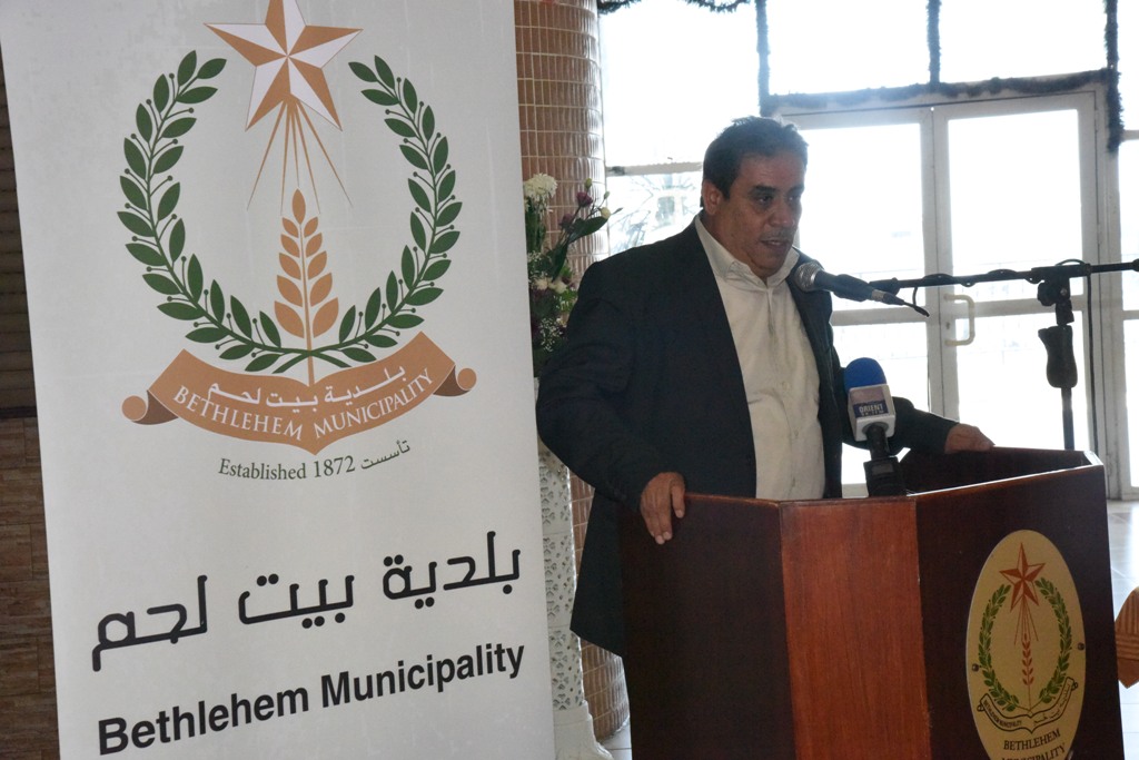 بلدية بيت لحم تنظم حفل إستلام محطة الباصات المركزية